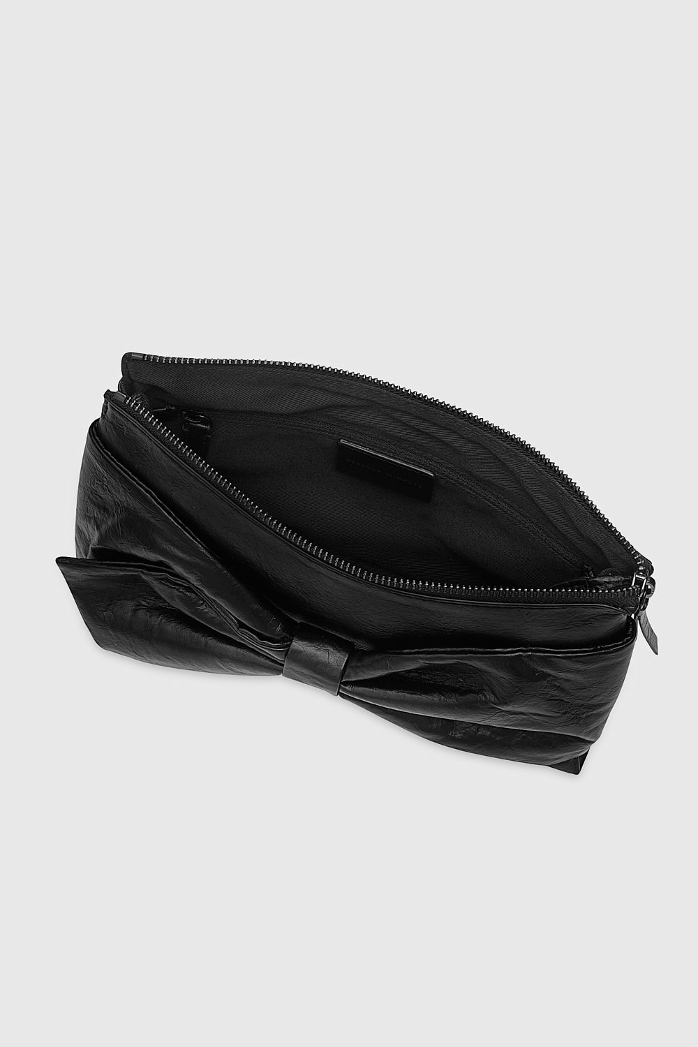 Bow Clutch